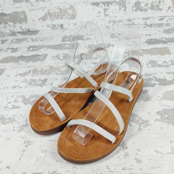 NEW Steve Madden Tan Silver Buckle Strappy Summer Sandals F764 - Picture 2 of 12